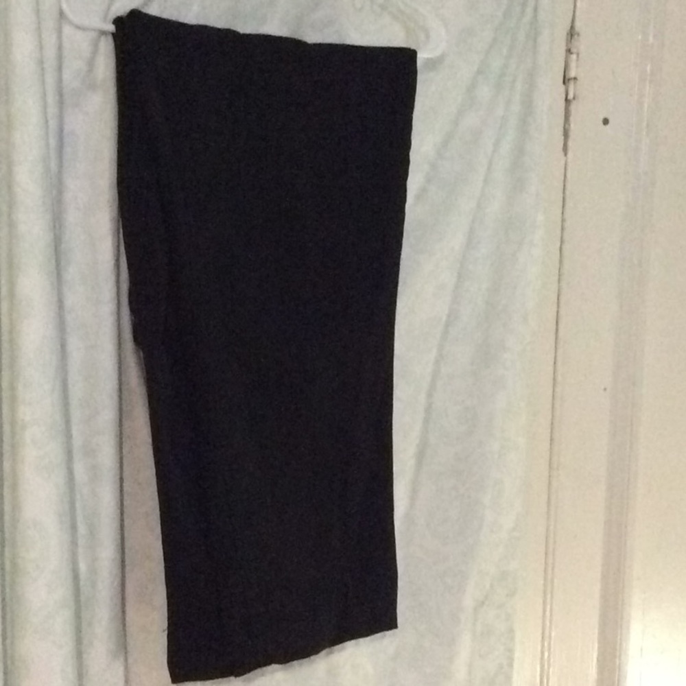 Talbots Chic Black Capris